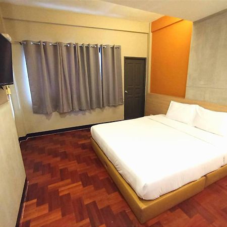Go Inn Bts Surasak Silom Bkk โกอินน์ บีทีเอส สถานีสุรศักดิ์ Bangkok Exterior photo